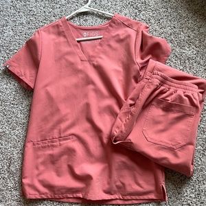 Figs Coral pink